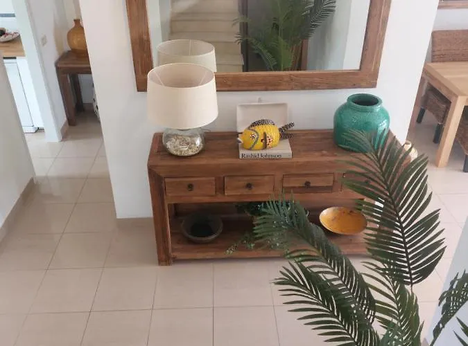 Neva קאלאן בוש